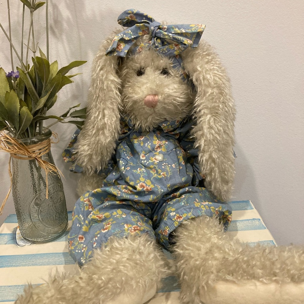 Boyds Bears Fluffy Bunny Clarisse 👙